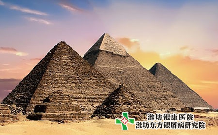 脖子皮肤出现牛皮肤癣症状图片