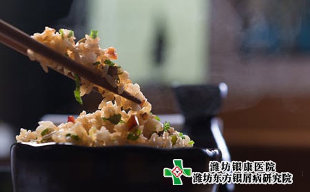 头上皮肤牛皮肤癣什么症状图片