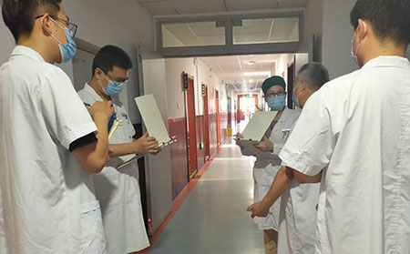 潍坊银屑病老专家 - 潍坊东方银屑病研究院 (潍坊银康医院) 潍坊银屑病老专家 - 潍坊东方银屑病研究院 (潍坊银康医院)
