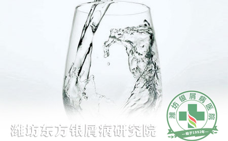 牛皮癣患者要多喝水的原因
