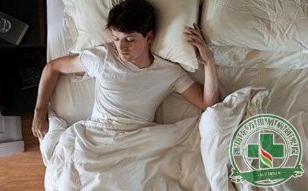 睡得可以，银屑病患者老得慢 