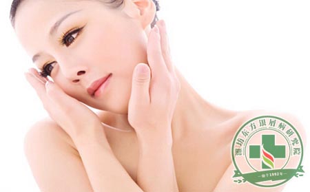 皮肤脆弱易过敏，能强化银屑病患者皮肤的温和护理