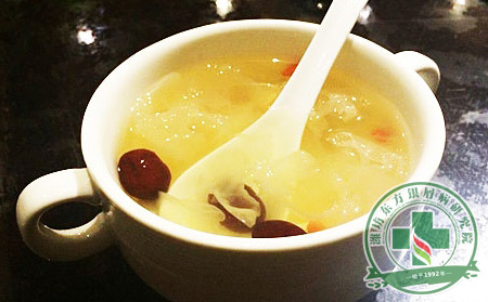 辨健康：银屑病患者常喝什么汤可恢复肌肤年轻态