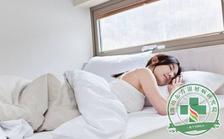 潍坊秋季银屑病患者如何调节体内阴阳平衡